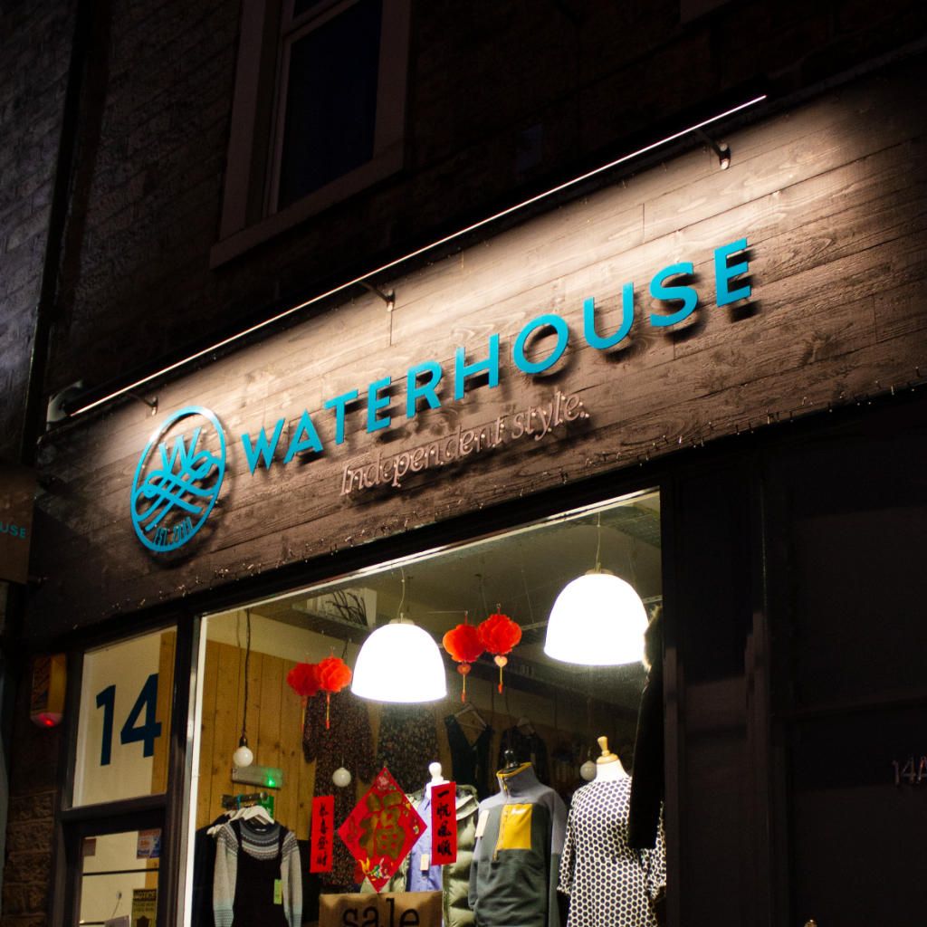 1 metre Universal Sign Light