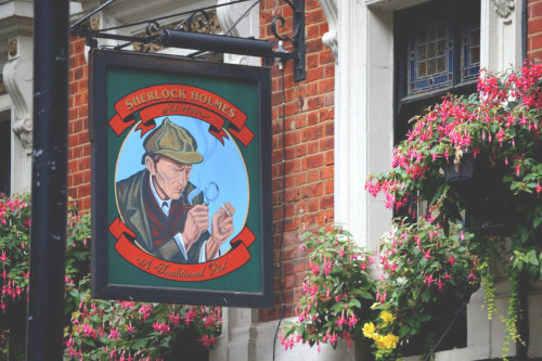 history_of_the_pub_sign.jpg
