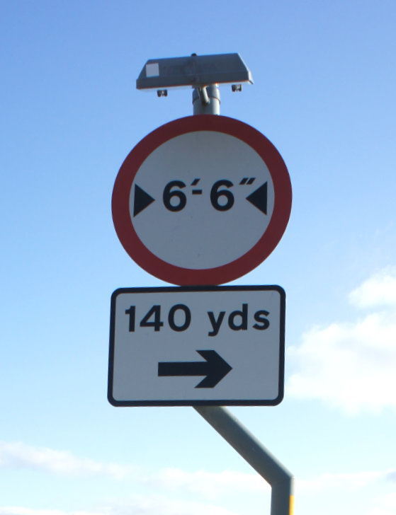 road_signs.jpg